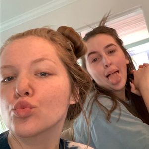 Meet your Posher, Abbie